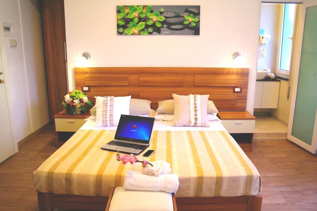 Hotel Spiaggia Marconi ริมินี ภายนอก รูปภาพ