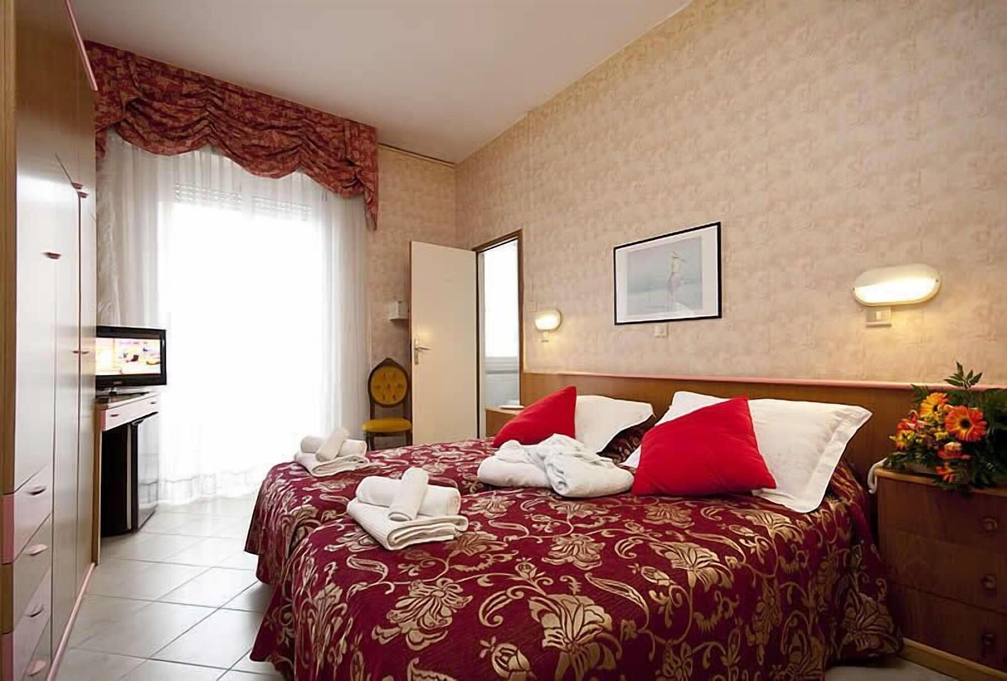 Hotel Spiaggia Marconi ริมินี ภายนอก รูปภาพ