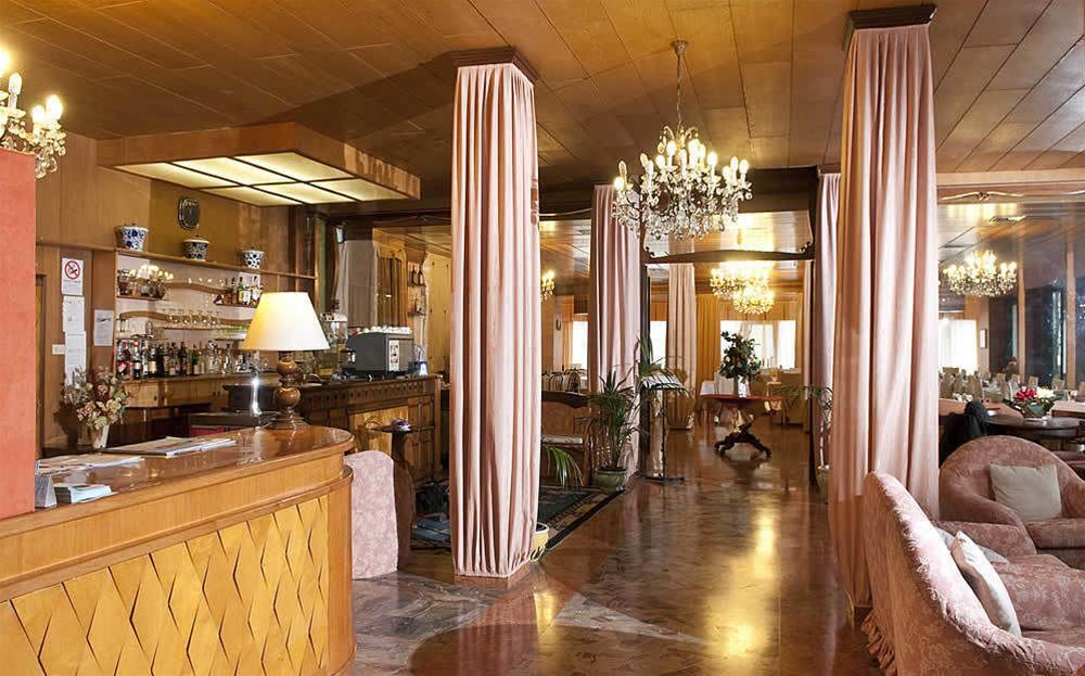 Hotel Spiaggia Marconi ริมินี ภายนอก รูปภาพ