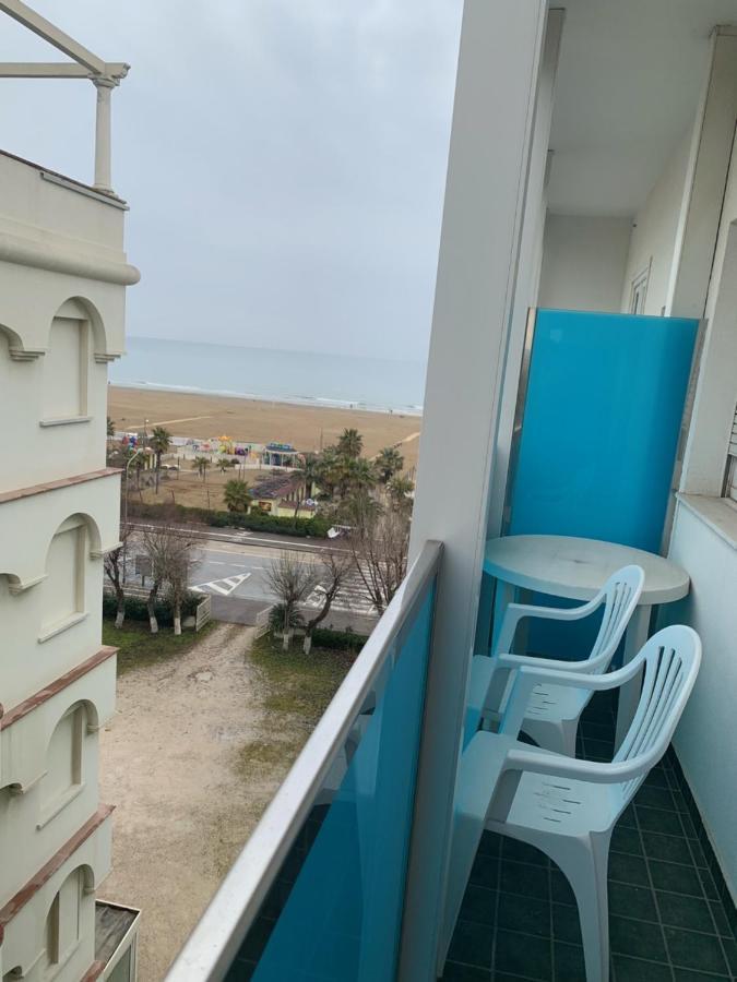 Hotel Spiaggia Marconi ริมินี ภายนอก รูปภาพ