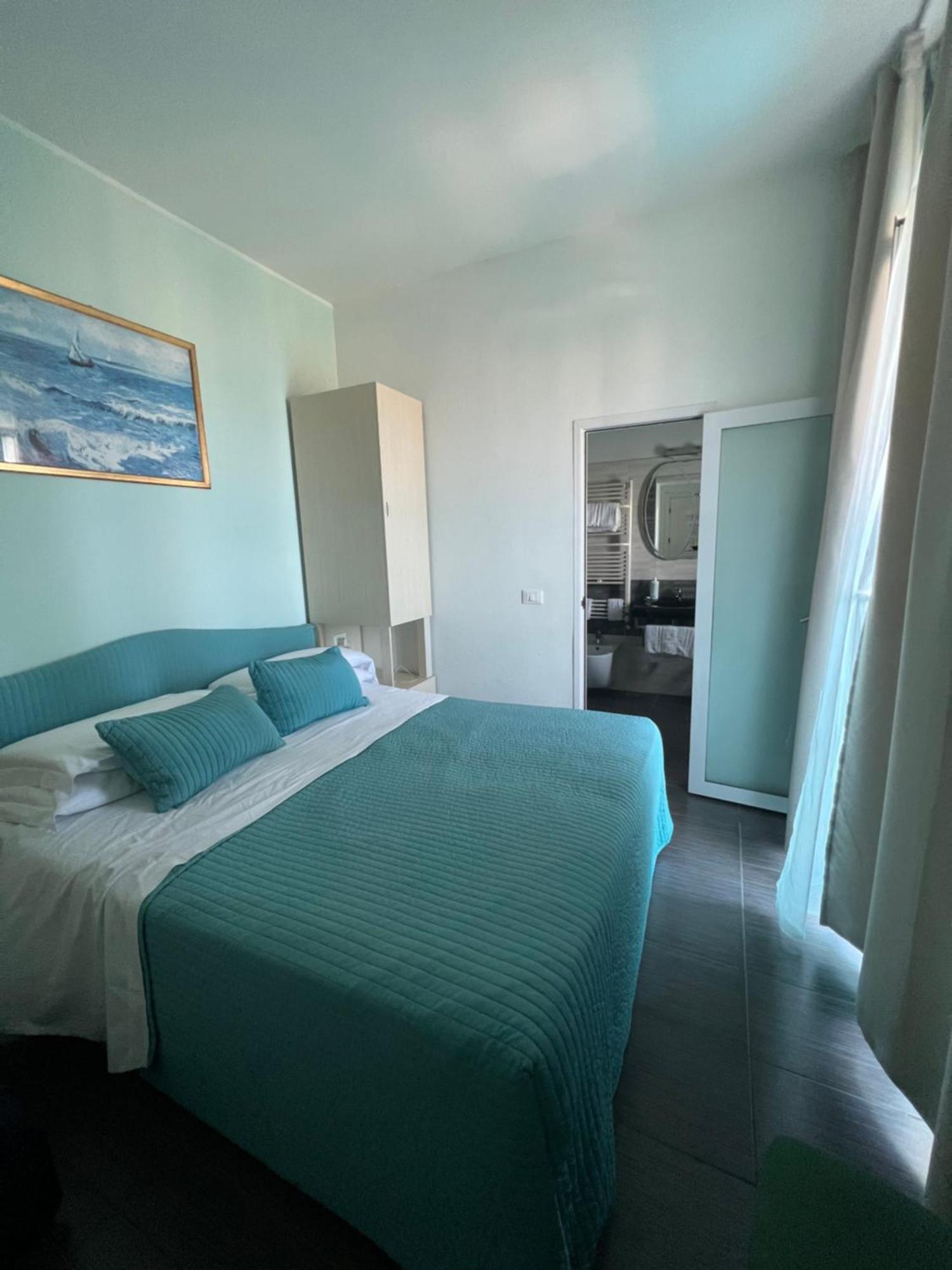 Hotel Spiaggia Marconi ริมินี ภายนอก รูปภาพ