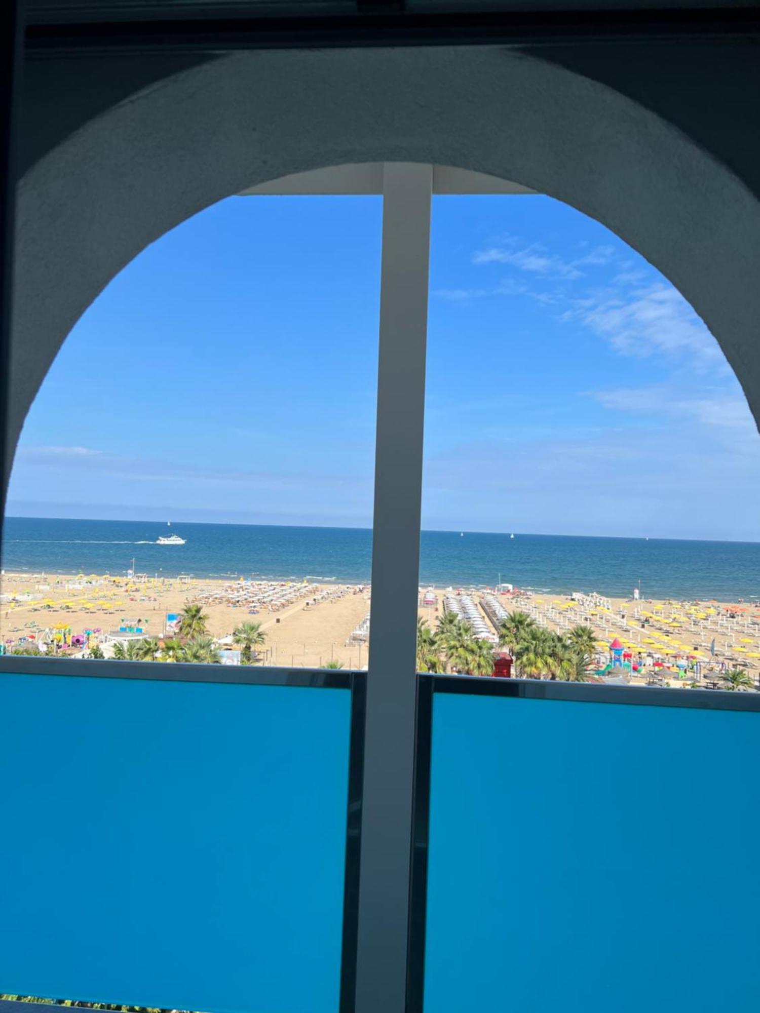 Hotel Spiaggia Marconi ริมินี ภายนอก รูปภาพ